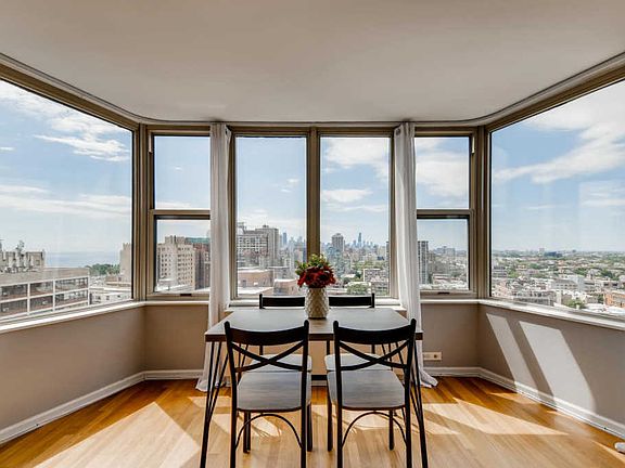 3rd image of 525 W Hawthorne Pl APT 2201