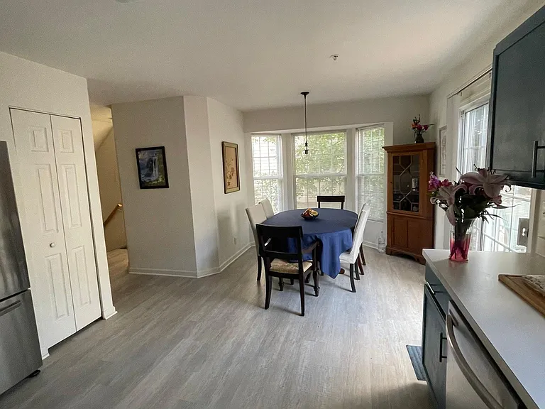 9772 Bon Haven Ln — Photo 16
