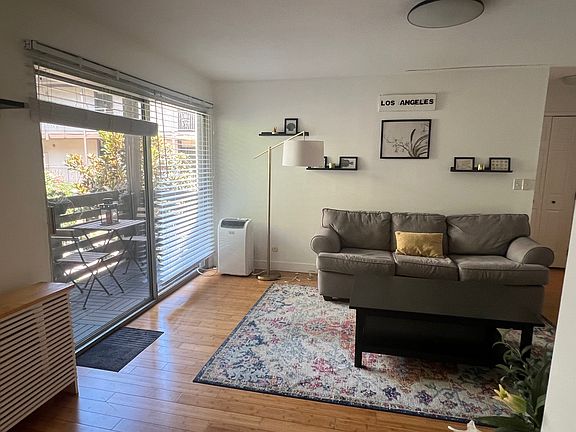 3rd image of 525 S Ardmore Ave APT 258