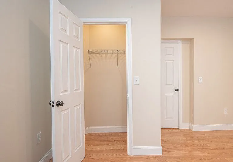323 N Mulberry St #1 — Photo 33