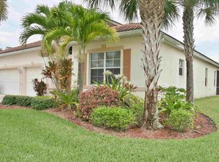 2666 Amber Lake Dr, Cape Coral, FL 33909