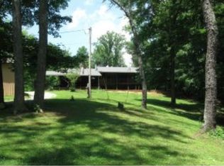 12418 W County Line Rd, Moores Hill, IN 47032