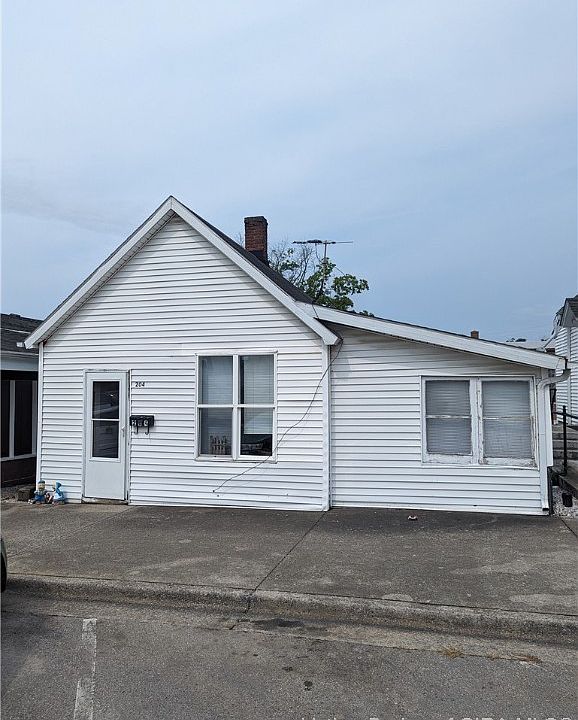 1st image of 204 N Water Street