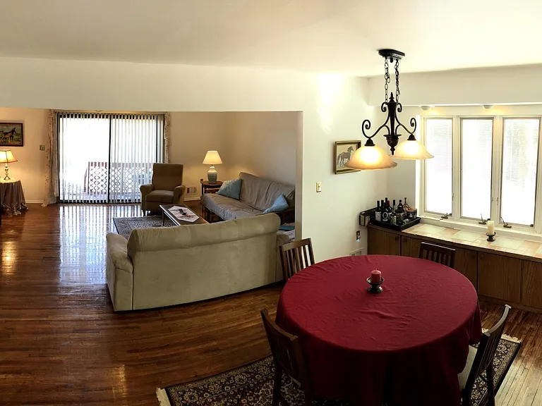 30 Phelps Ave — Photo 5