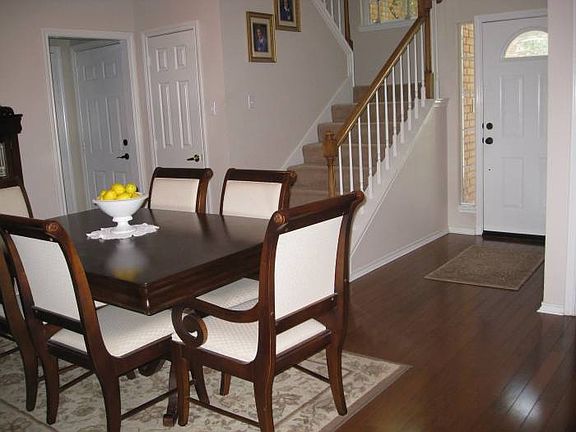 Hardwood floors in foyer