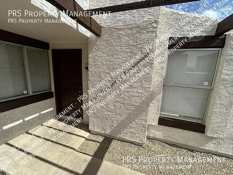 1762 W Colt Rd — Photo 5