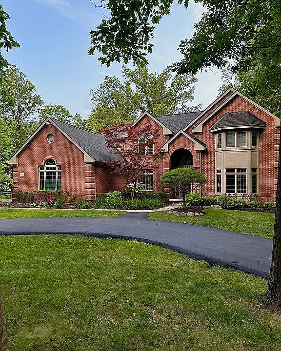 1st image of 30225 Helmandale Dr