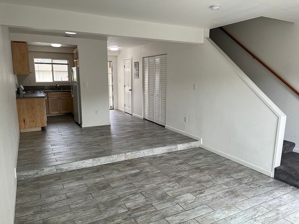 1st image of 149 Rainbow Ct