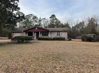 982 El Camino Dr, Cantonment, FL 32533