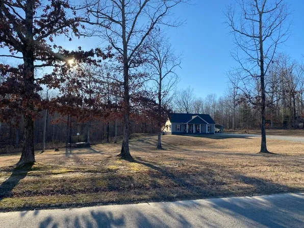 1822 Walter Garrett Rd, Parsons, TN 38363