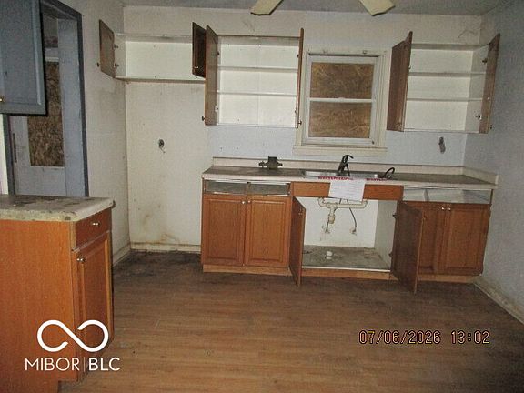 5th image of 1636 N Alton Ave