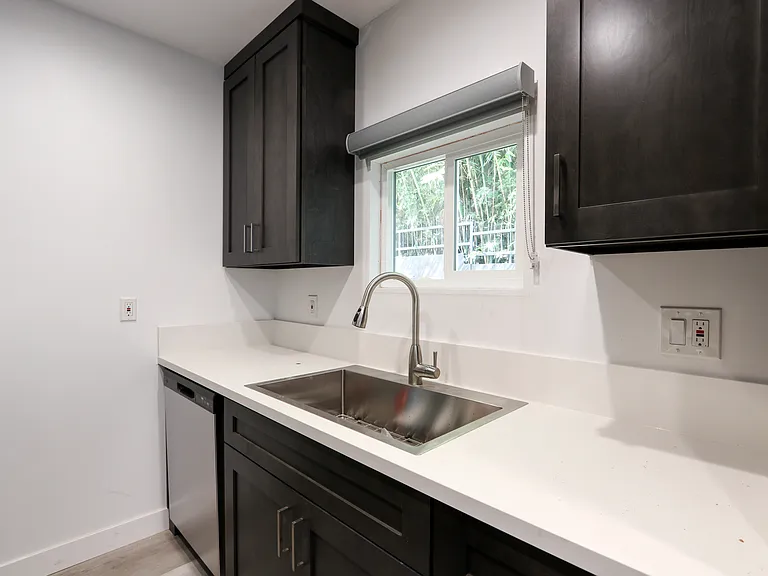 410 Lucas Ave #S — Photo 5