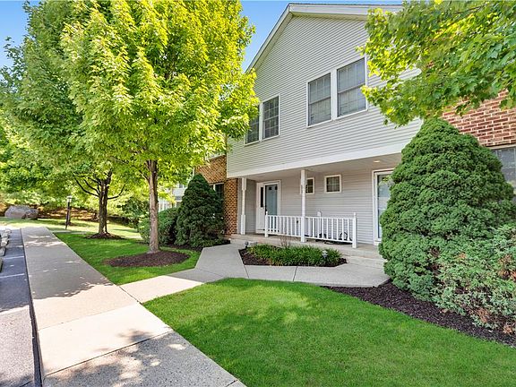 3rd image of 3467 Park Pl