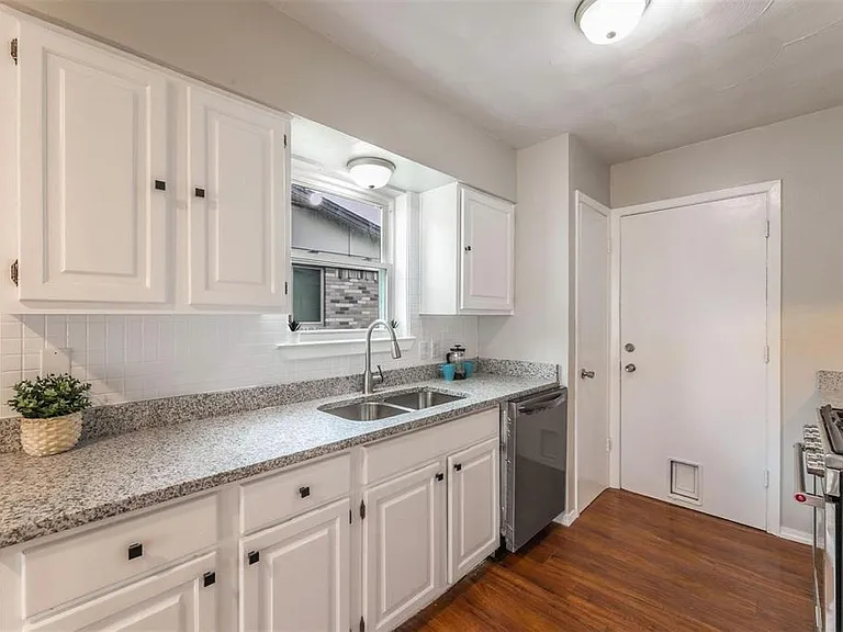 3621 Pleasant Run Rd — Photo 9