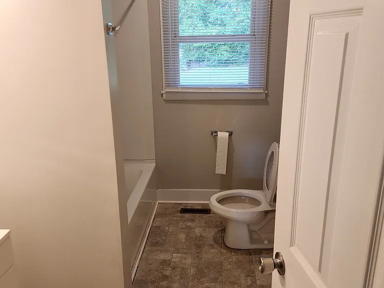 1306 White Blvd — Photo 14