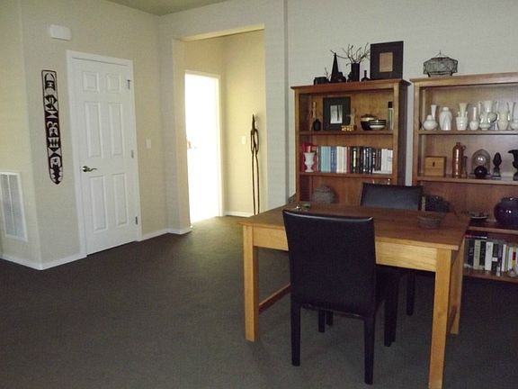 4th image of 4878 Bend Dr NE