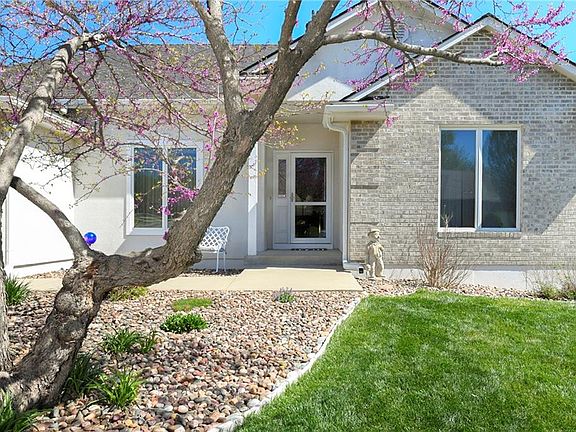 2nd image of 1921 SW Wall Street Cir