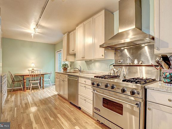 4th image of 10621 Great Arbor Dr