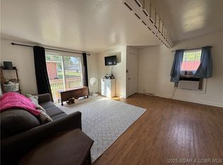 404 & 406 S Hunter St, Versailles, MO 65084