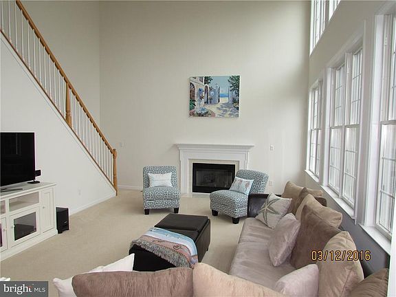 5th image of 38367 Virginia Dr