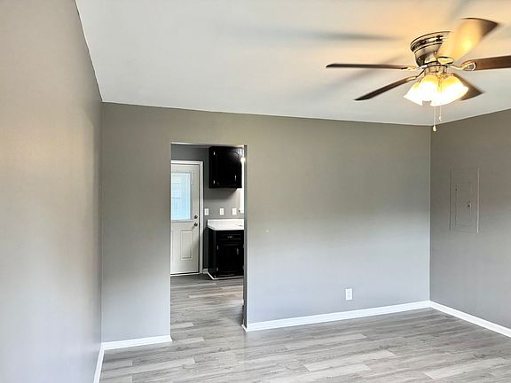 5th image of 630 Artic Ave