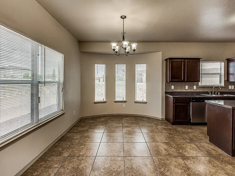7101 Falling Leaf Cir — Photo 7