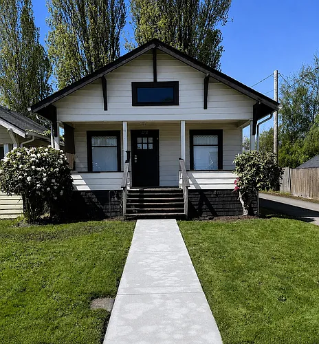 2112 Walnut St Photo 1