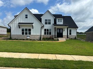 2502 Beauvoir Dr, Hernando, MS 38632