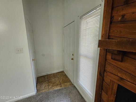 4th image of 158 Village Cir
