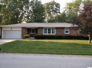 2933 Kingsridge Dr, Quincy, IL 62301