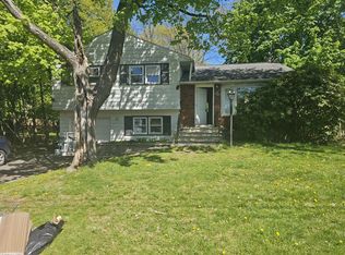 4 S Oak St, Spring Valley, NY 10977