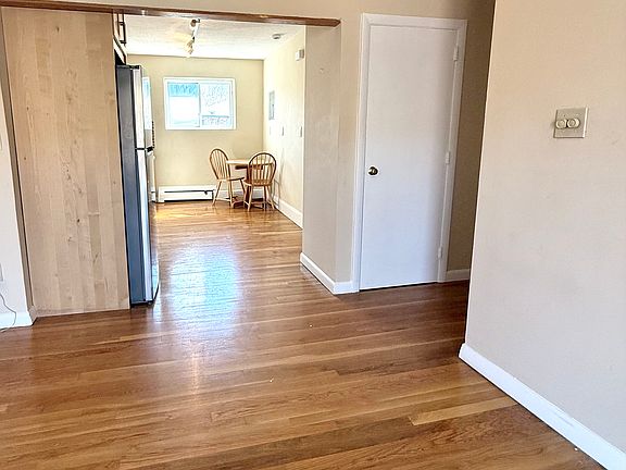 4th image of 32 Westgate Rd APT 6