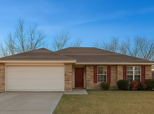 1171 S Splash Dr, Fayetteville, AR 72701