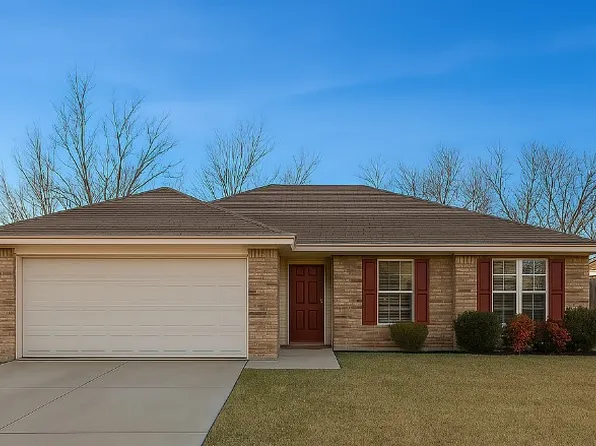 1171 S Splash Dr, Fayetteville, AR 72701