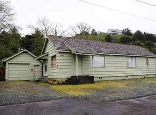 256 S Dolphin St, Rockaway Beach, OR 97136