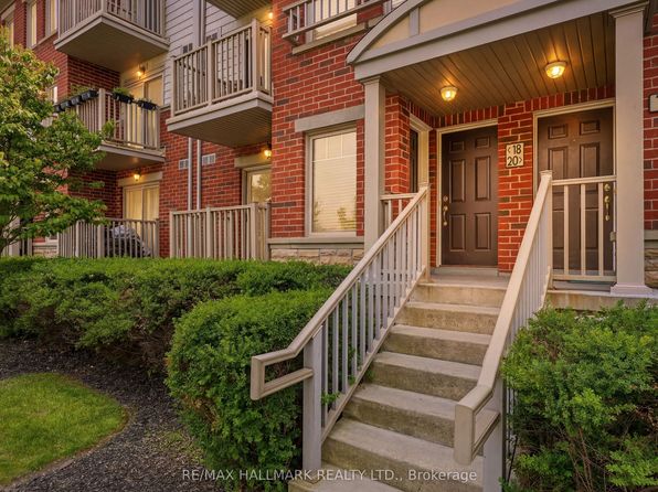 3250 Bentley Dr #17, Mississauga, ON L5M 0P7