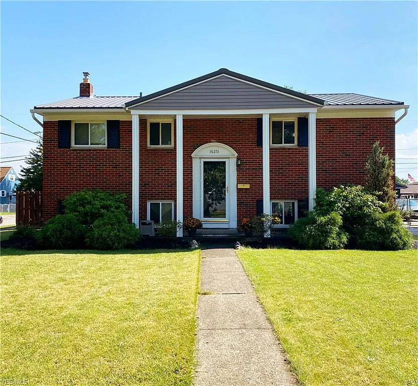16251 Holland Rd photo 1