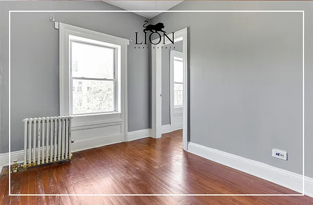 Rented by The Lion Real Estate | media 11