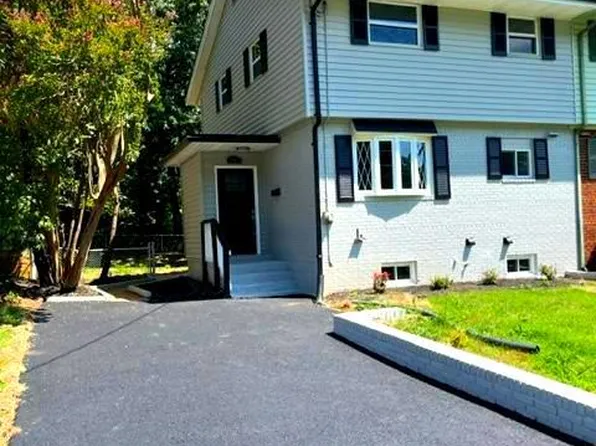 1001 Carrington Ave, Capitol Heights, MD 20743