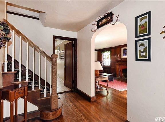 4th image of 25 Heyward Ln