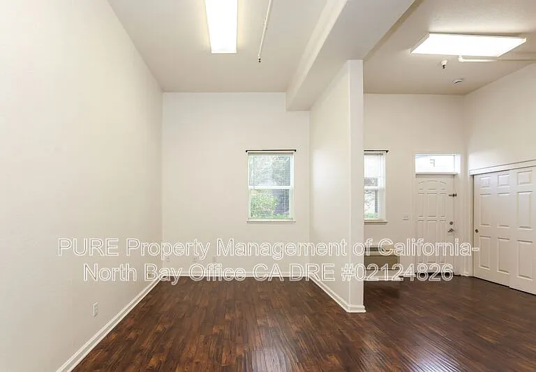 154 Railroad Ave #F — Photo 6