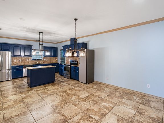 5th image of 3910 Granite Peak Dr