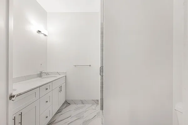 Rented by Compass | media 19