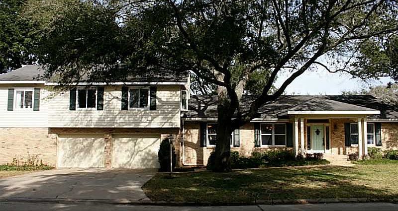1st image of 206 Aqua Dr