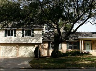 206 Aqua Dr, Lake Charles, LA 70605