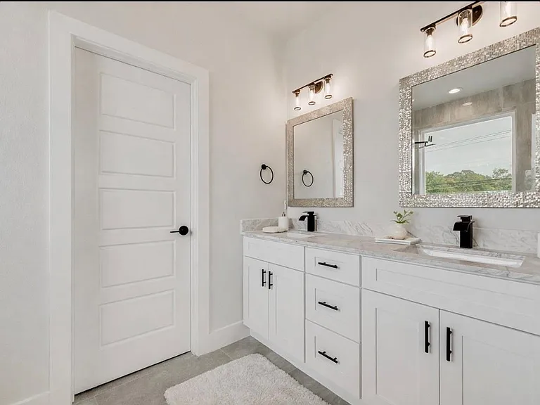 2330 Fairfax Dr — Photo 5