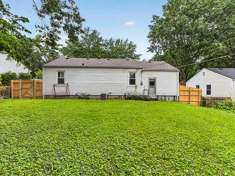 6741 Barton St — Photo 15