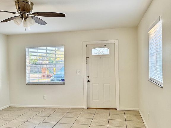 3rd image of 5549 Papaya Rd