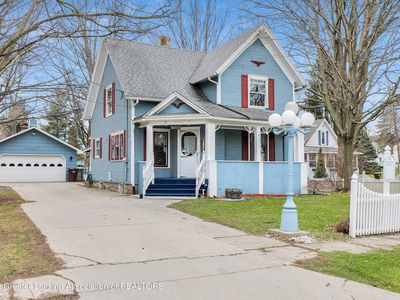 211 E Jefferson St, Dewitt, MI, 48820