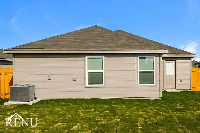 109 Scarborough Bnd — Photo 18